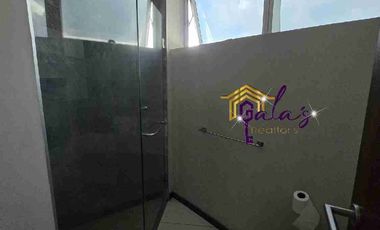 RENTA DEPARTAMENTO AMUEBLADO 3 HAB CON BAÑO CADA UNA!!