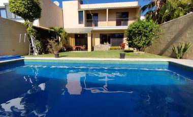 CASA EN VENTA EN FRACC. SAN JERONIMO AHUATEPEC