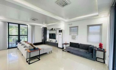 FOR SALE MODERN ELEGANT RETIREMENT HOME WITH SPACEOUS BACKYARD NEAR THE VALLEYS AND WITH ACCESS TO NEW CLARK CITY