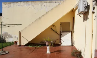 CASA EN WILLIAM MORRIS 2 DORMITORIOS