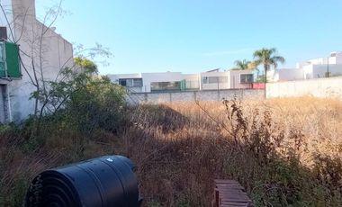 TERRENO EN VENTA EN FRACCIONAMIENTO SOBRE RECTA A CHOLULA,CON 758 MTS BARDEADOS Y PORTON DE ENTRADA A UNOS PASOS DE CALZADA ZAVALETA