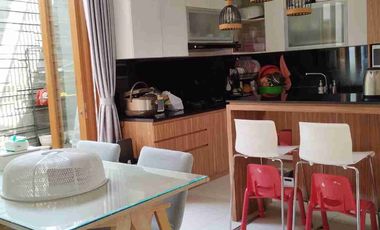 Turun Harga Jual Cepat Rumah Cantik Minimalis Baru Renovasi Furnished di Sayap Rajawali Timur