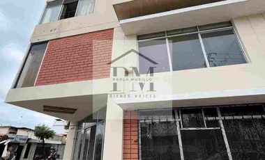 Casa Rentera en Venta, Urdesa Central en Norte de Guayaquil, Avenida principal y comercial.