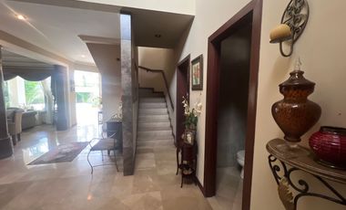 VENTA CASA EN PLAZA REAL VÍA SAMBORONDON