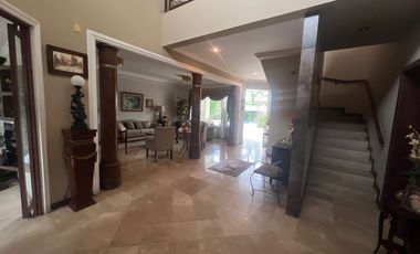 VENTA CASA EN PLAZA REAL VÍA SAMBORONDON