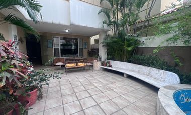 VENTA CASA EN PLAZA REAL VÍA SAMBORONDON