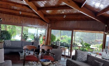 HERMOSA CASA EN EL CORAZON DE SAN ISIDRO