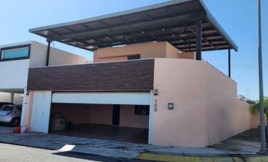 CASA DE 2 PLANTAS EN QUINTA COLONIAL, APODACA, NUEVO LEÓN
