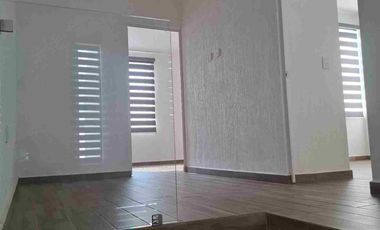 Renta Casa Sin Muebles en Vilanova Residencial