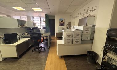 Oficina en Venta en Av. Tecnológico, San Ángel, Querétaro - Excelente Ubicación