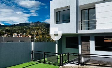 Casa en Venta en Guaranda – Sector Vinchoa central a 5 minutos del centro de la ciudad/25urb27