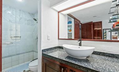 Vive el lujo frente al canal Casa en venta en Marina Vallarta.