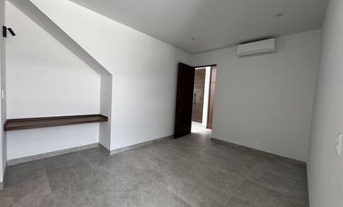 CASA EN VENTA EN LOMAS DEL MOLINO