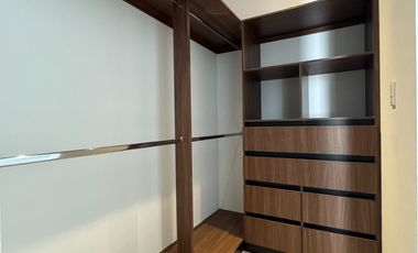 CASA EN VENTA EN LOMAS DEL MOLINO