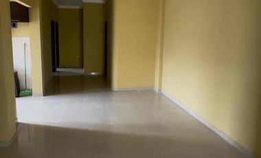 En alquiler departamento de 3 habitaciones como nuevo