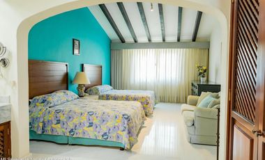 Villa Colonial de Lujo en venta en Isla Iguana – Frente al Canal de Marina Vallarta