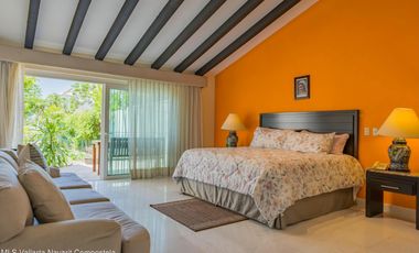 Villa Colonial de Lujo en venta en Isla Iguana – Frente al Canal de Marina Vallarta