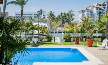 Villa Colonial de Lujo en venta en Isla Iguana – Frente al Canal de Marina Vallarta