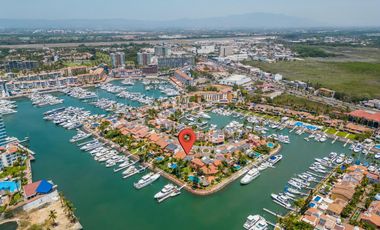 Villa Colonial de Lujo en venta en Isla Iguana – Frente al Canal de Marina Vallarta