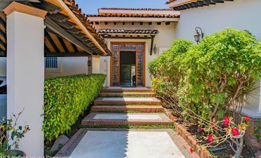 Villa Colonial de Lujo en venta en Isla Iguana – Frente al Canal de Marina Vallarta