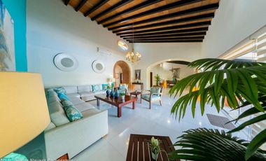 Villa Colonial de Lujo en venta en Isla Iguana – Frente al Canal de Marina Vallarta