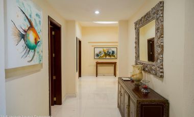 Villa Colonial de Lujo en venta en Isla Iguana – Frente al Canal de Marina Vallarta