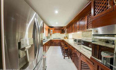 Villa Colonial de Lujo en venta en Isla Iguana – Frente al Canal de Marina Vallarta