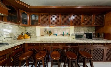 Villa Colonial de Lujo en venta en Isla Iguana – Frente al Canal de Marina Vallarta