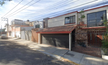 SE VENDE CASA EN RINCON ARBOLEDAS PUEBLA