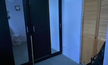 Vendo cómoda casa  de 2 pisos en La Cisterna, 5 dormitorios 2 baños, $ 182.000.000