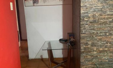 Vendo cómoda casa  de 2 pisos en La Cisterna, 5 dormitorios 2 baños, $ 182.000.000