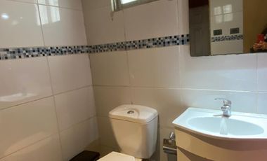 Vendo cómoda casa  de 2 pisos en La Cisterna, 5 dormitorios 2 baños, $ 182.000.000