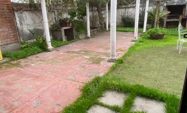 Vendo cómoda casa  de 2 pisos en La Cisterna, 5 dormitorios 2 baños, $ 182.000.000