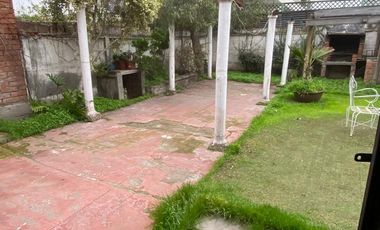 Vendo cómoda casa  de 2 pisos en La Cisterna, 5 dormitorios 2 baños, $ 182.000.000
