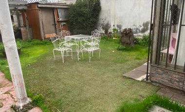 Vendo cómoda casa  de 2 pisos en La Cisterna, 5 dormitorios 2 baños, $ 182.000.000