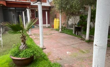 Vendo cómoda casa  de 2 pisos en La Cisterna, 5 dormitorios 2 baños, $ 182.000.000