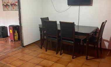 Vendo cómoda casa  de 2 pisos en La Cisterna, 5 dormitorios 2 baños, $ 182.000.000