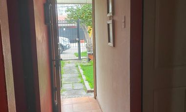 Vendo cómoda casa  de 2 pisos en La Cisterna, 5 dormitorios 2 baños, $ 182.000.000