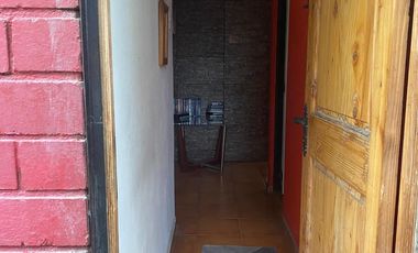 Vendo cómoda casa  de 2 pisos en La Cisterna, 5 dormitorios 2 baños, $ 182.000.000