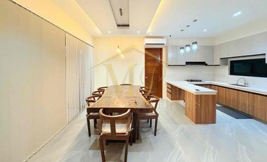 5 Bedrooms Modern House with Swimming Pool near Clark