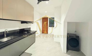 5 Bedrooms Modern House with Swimming Pool near Clark