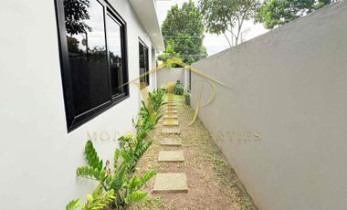 5 Bedrooms Modern House with Swimming Pool near Clark