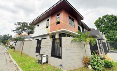 5 Bedrooms Modern House with Swimming Pool near Clark