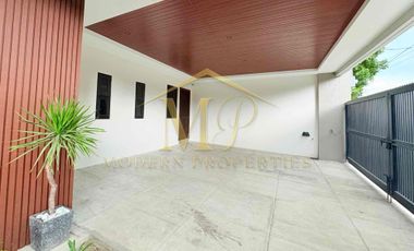 5 Bedrooms Modern House with Swimming Pool near Clark