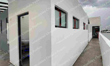 Penthouse nuevo en venta, 2 niveles, con roof top privado, a 5 minutos de UDLAP, Explanada Puebla y zona arqueológica de Cholula.