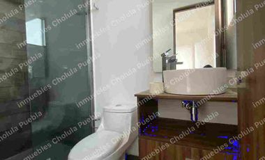 Penthouse nuevo en venta, 2 niveles, con roof top privado, a 5 minutos de UDLAP, Explanada Puebla y zona arqueológica de Cholula.