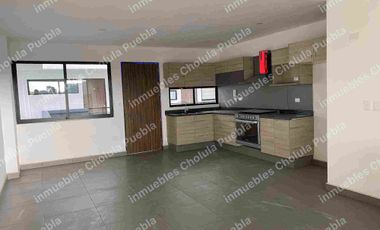 Penthouse nuevo en venta, 2 niveles, con roof top privado, a 5 minutos de UDLAP, Explanada Puebla y zona arqueológica de Cholula.