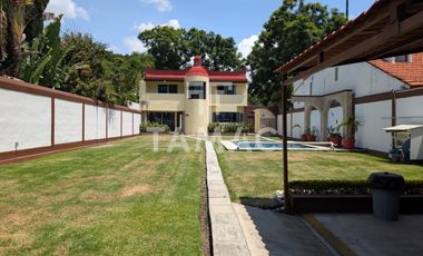 Casa en venta en Fraccionamiento las Fincas en Jiutepec Morelos