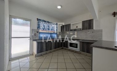 Casa en venta en Fraccionamiento las Fincas en Jiutepec Morelos