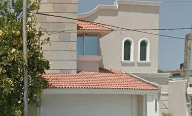 CASA EN VENTA EN VERACRUZ CENTRO A 5 MINUTOS DE PLAYA VILLA DEL MAR
